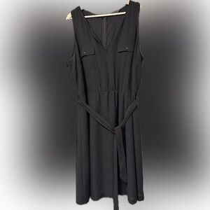 Chic Black Sleeveless Midi Dress